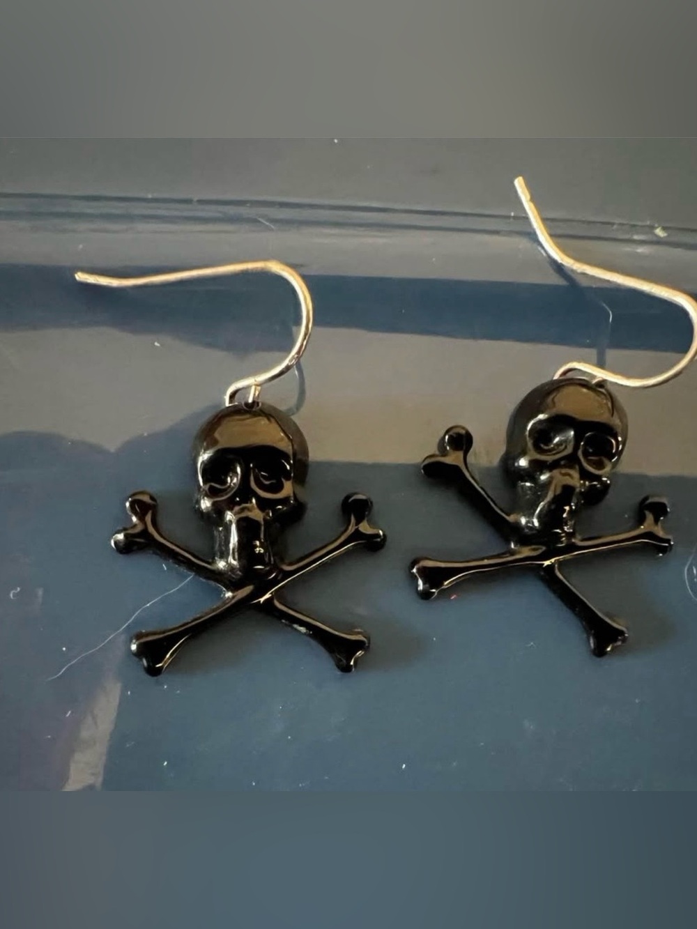 Skull and crossbones earrings